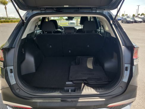 Used 2025 Kia Sportage LX FWD image 11
