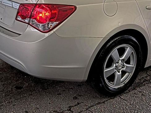 Used 2012 Chevrolet Cruze LT FWD image 16