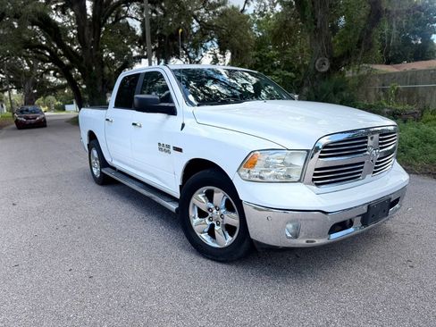 Used 2015 RAM 1500 Lone Star RWD image 3