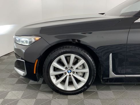 Used 2020 BMW 740i image 10