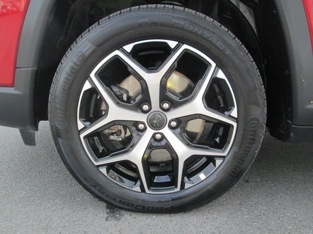 Used 2025 Jeep Compass Limited AWD/4WD image 8