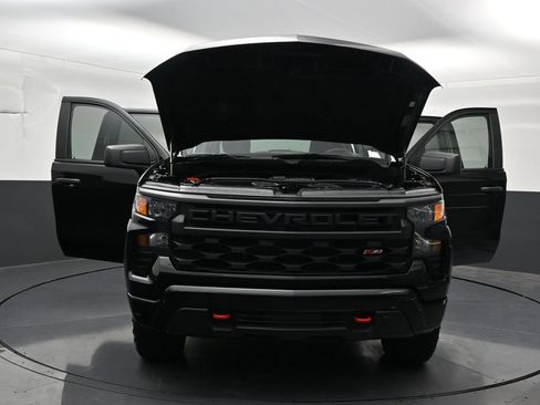 Used 2025 Chevrolet Silverado 1500 Custom Trail Boss AWD/4WD image 38