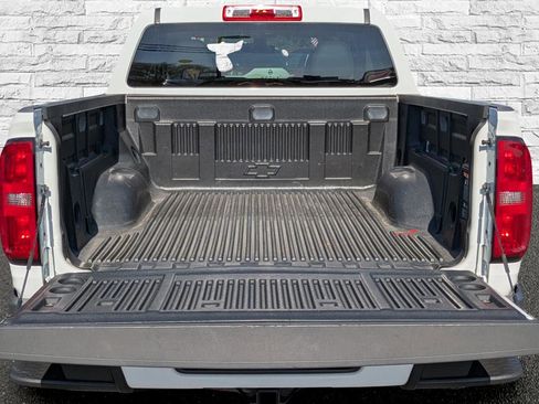Used 2018 Chevrolet Colorado W/T w/ WT Convenience Package image 11