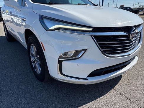Used 2024 Buick Enclave Premium image 25