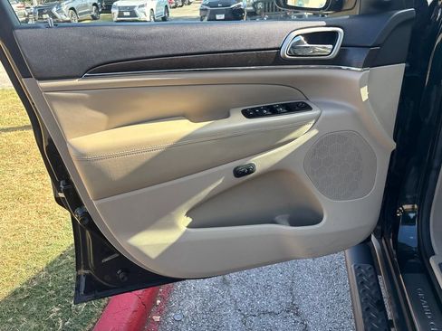Used 2014 Jeep Grand Cherokee Limited RWD image 10