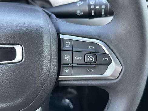 Used 2025 Jeep Compass Limited w/ Elite Group AWD/4WD image 27