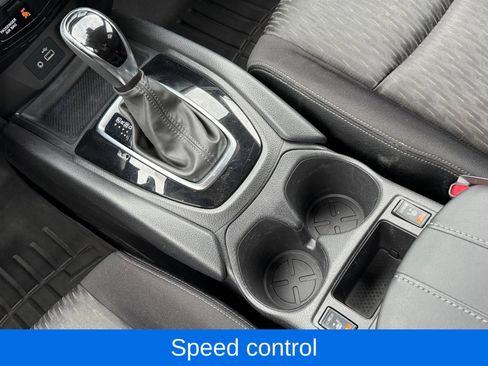 Used 2020 Nissan Rogue SV AWD/4WD image 25