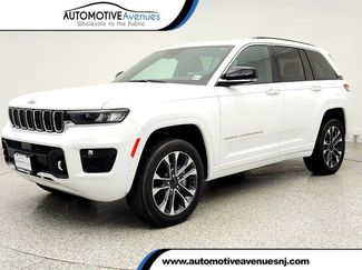 Used 2023 Jeep Grand Cherokee Overland AWD/4WD video 1
