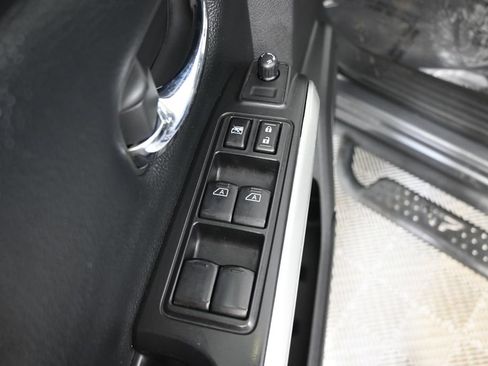 Used 2021 Nissan Titan SV w/ SV Convenience Package AWD/4WD image 19
