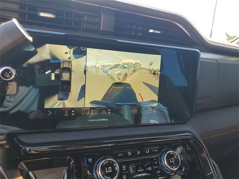 Used 2024 GMC Sierra 2500 AT4 w/ AT4 Premium Plus Package image 19