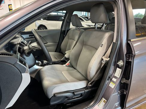 Used 2014 Honda Accord LX image 11
