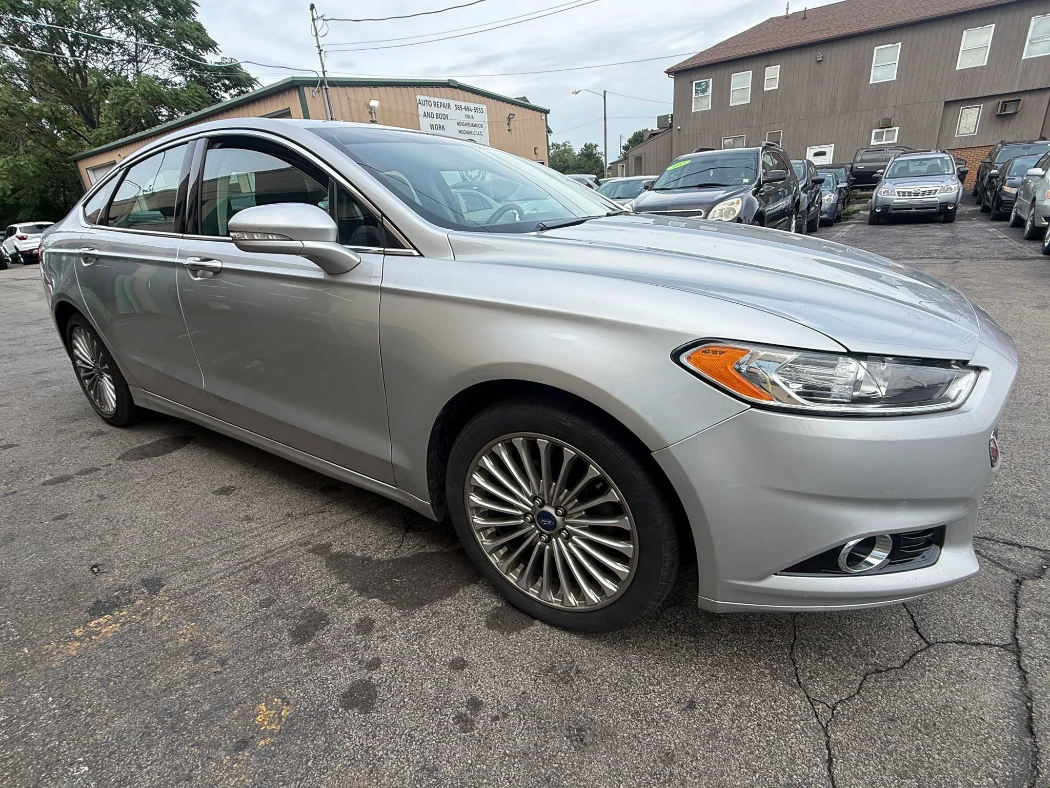 Used 2013 Ford Fusion Titanium FWD image 2