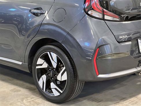 Used 2024 Kia Soul GT-Line image 11