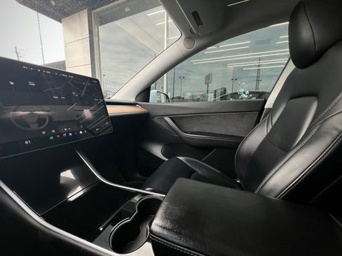 Used 2021 Tesla Model Y Long Range image 57