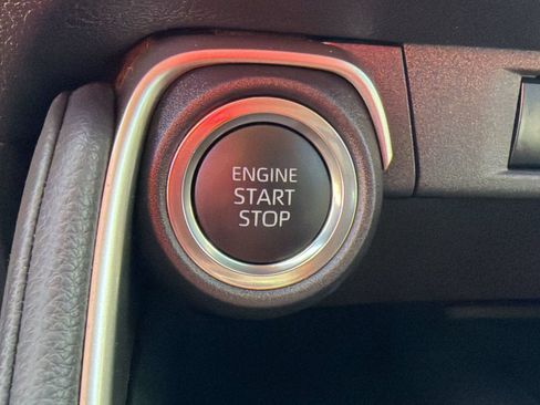 Used 2025 Toyota Grand Highlander FWD image 17