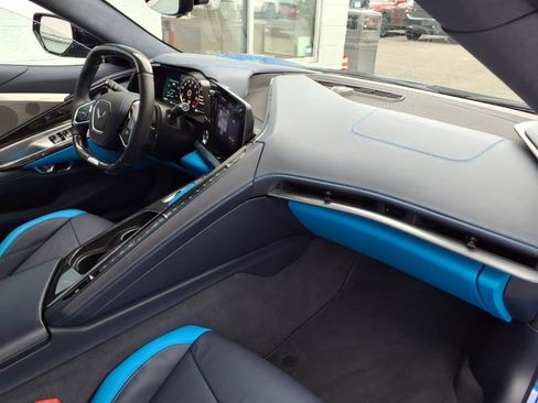 Used 2023 Chevrolet Corvette Z06 RWD image 18
