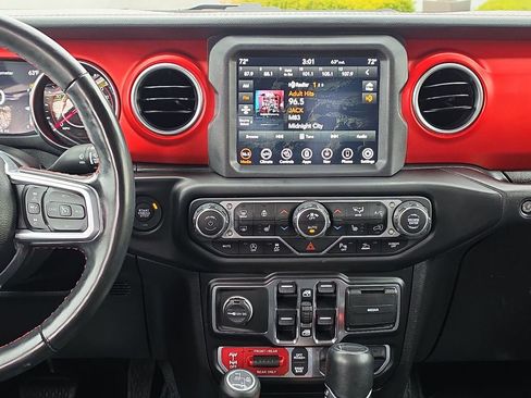 Used 2021 Jeep Gladiator Rubicon image 14