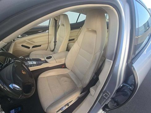 Used 2014 Porsche Panamera RWD image 5