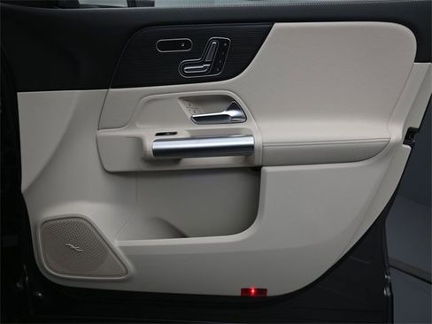 New 2026 Mercedes-Benz GLA 250 image 32