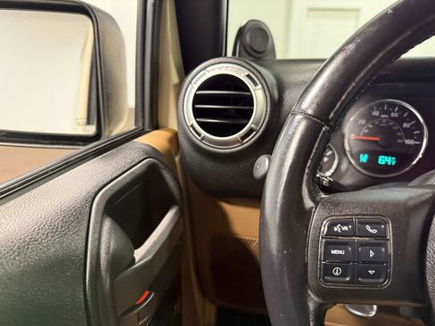 Used 2011 Jeep Wrangler Sahara w/ Connectivity Group AWD/4WD image 74