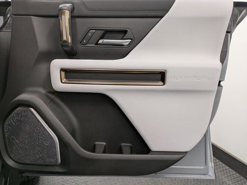 Used 2024 GMC Hummer EV 3X w/ Extreme Off-Road Package image 27