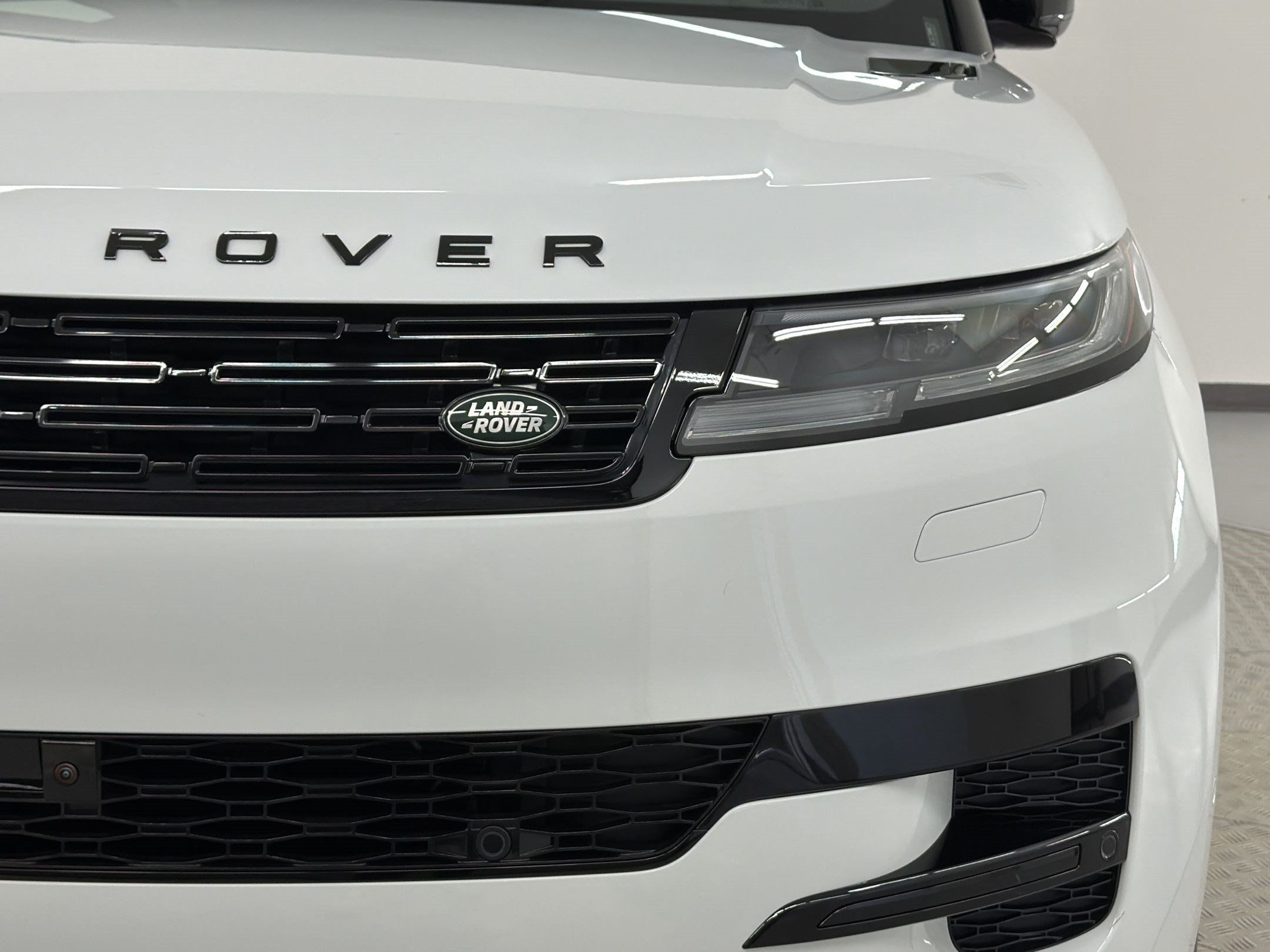New 2026 Land Rover Range Rover Sport SE AWD/4WD image 26