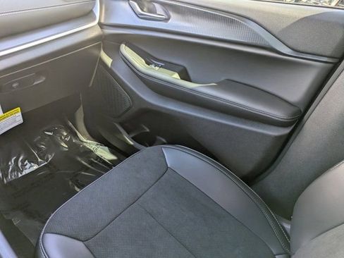 New 2025 Jeep Grand Cherokee Altitude AWD/4WD image 15