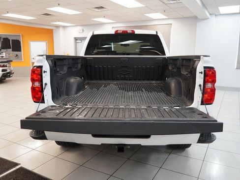 Used 2019 Chevrolet Silverado 1500 Custom w/ Custom Convenience Package image 11