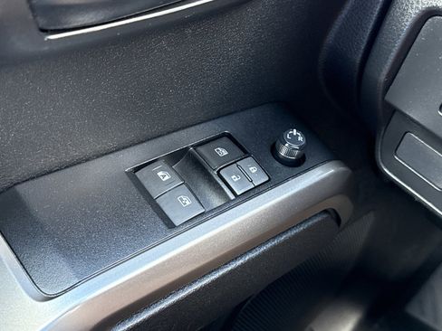 Used 2022 Toyota Tacoma SR5 image 15