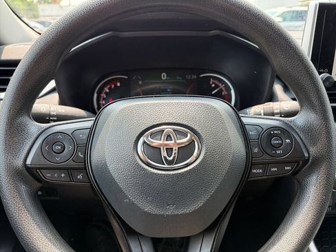 Certified 2025 Toyota RAV4 XLE AWD/4WD image 32