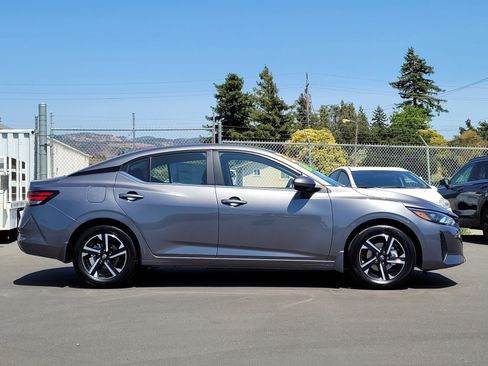 New 2025 Nissan Sentra SV w/ All-Weather Package image 4