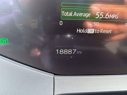 Used 2024 Toyota Prius Prime SE image 30