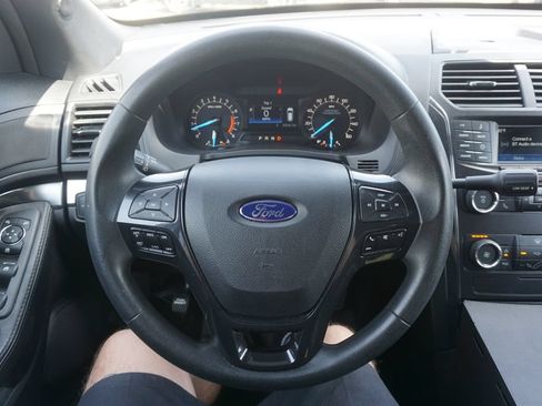 Used 2019 Ford Explorer 4WD Police Interceptor image 3
