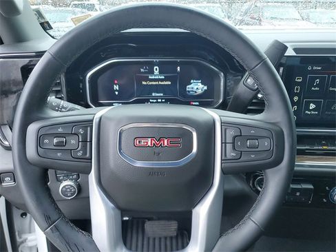 Used 2025 GMC Sierra 1500 Elevation image 24