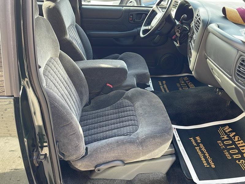 Used 2001 Chevrolet S10 Pickup LS w/ Preferred Equipment Group RWD image 34