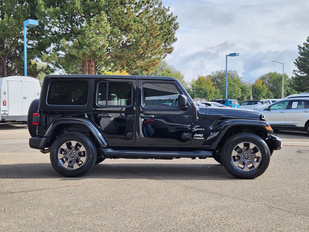 Used 2018 Jeep Wrangler Unlimited Sahara AWD/4WD image 2