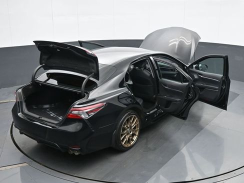 Used 2024 Toyota Camry SE w/ Convenience Package image 39