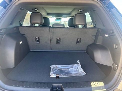 New 2026 Chevrolet Equinox LT w/ Convenience Package II FWD image 10