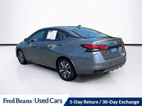 Used 2024 Nissan Versa SV FWD image 5