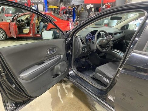 Used 2016 Honda HR-V LX image 20