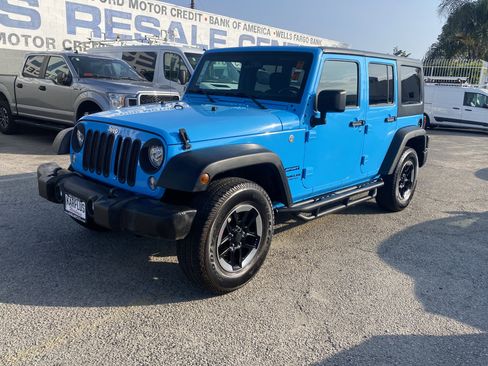 Used 2017 Jeep Wrangler Unlimited Sport w/ Quick Order Package 24S AWD/4WD image 2