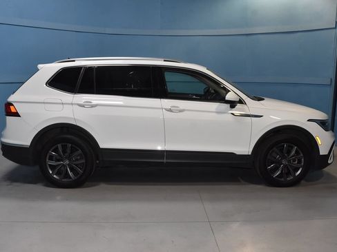 Used 2022 Volkswagen Tiguan SE AWD/4WD image 23