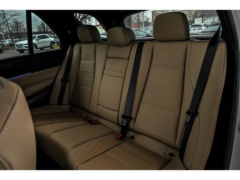 New 2026 Mercedes-Benz GLE 450 4MATIC image 9