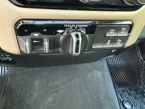 Used 2021 RAM 1500 Laramie AWD/4WD image 36