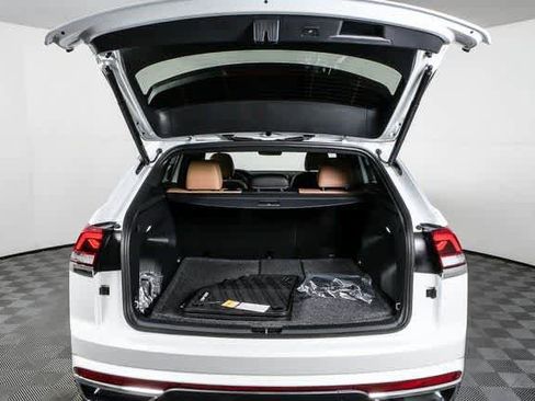 New 2026 Volkswagen Atlas Cross Sport SEL AWD/4WD image 32
