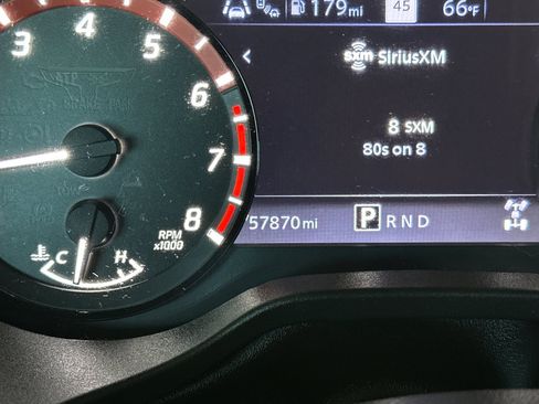 Used 2021 Nissan Titan PRO-4X w/ Pro-4x Convenience Package AWD/4WD image 25