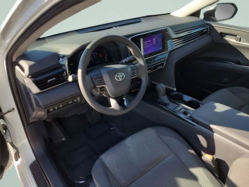 Used 2025 Toyota Camry LE image 19