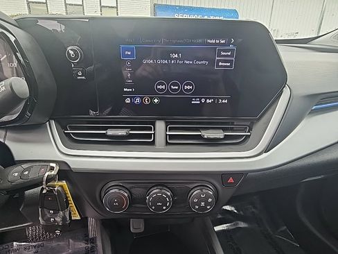 Used 2024 Chevrolet Trax LS image 14