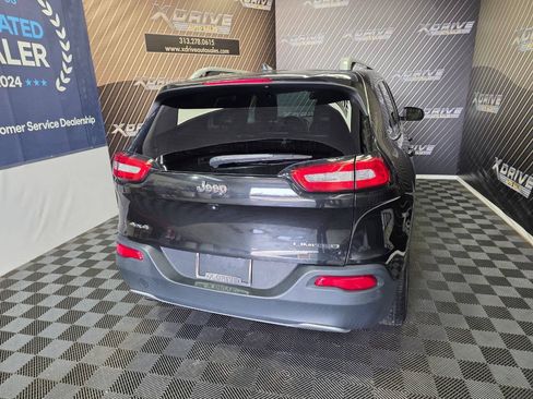 Used 2016 Jeep Cherokee Limited AWD/4WD image 15