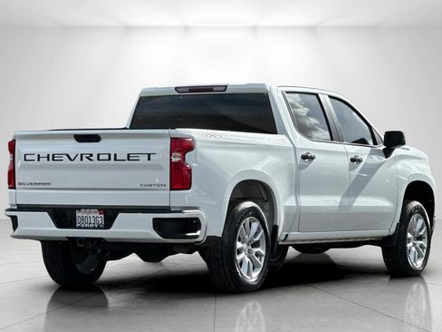 Used 2021 Chevrolet Silverado 1500 Custom image 3